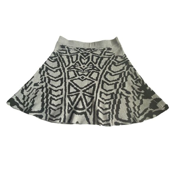 Romeo + Juliet Knit Skirt S - Picture 3 of 7